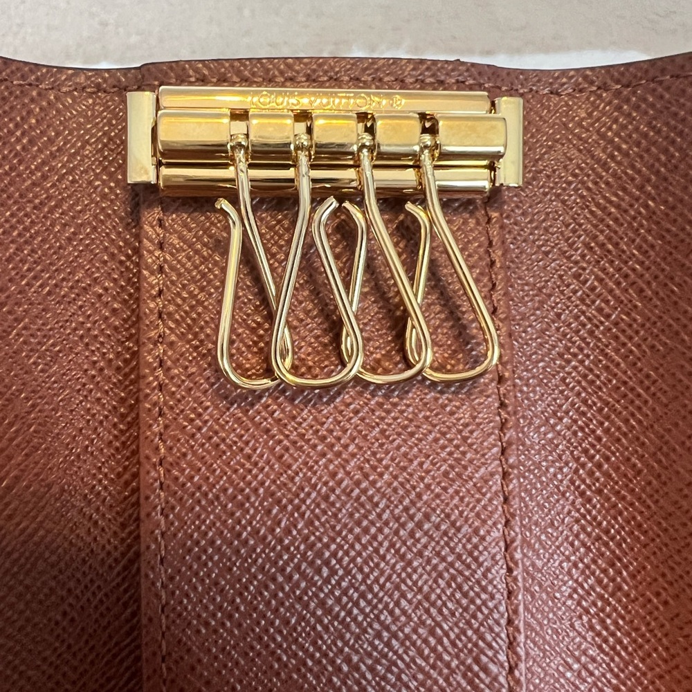 Authentic Louis Vuitton 4 key holder - Picture 2 of 5